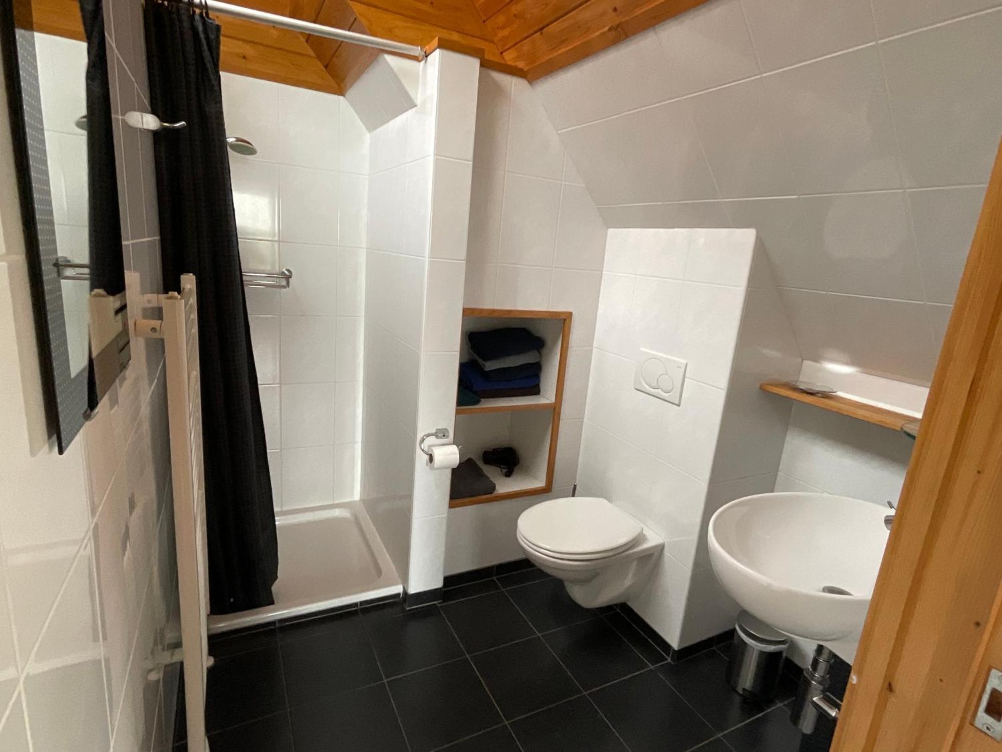 B&B En Vakantiehuisje Ursula Воркум Экстерьер фото